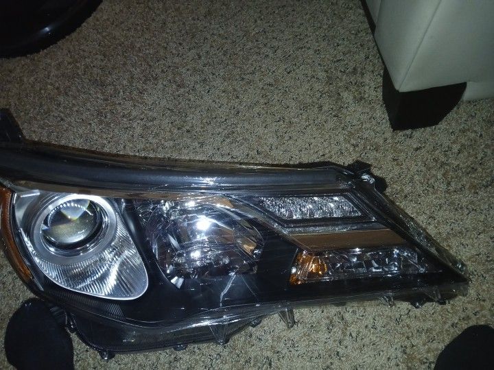 Faro Delantero Derecho