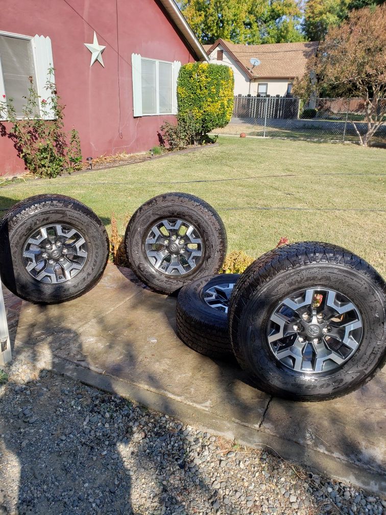 2018 toyota rims and tires