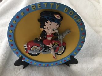 Betty Boop Plate with Stand