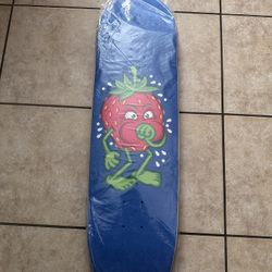 Strange Love Skateboard 