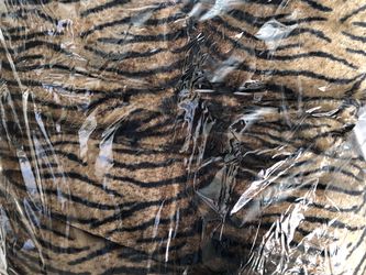 Soft Fuzzy Tiger Queen Size Blanket Thumbnail