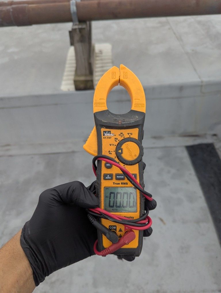 Electrical 61-747 TightSight 400 Amp 600-Volt Digital Truerms AC/DC Clamp Meter