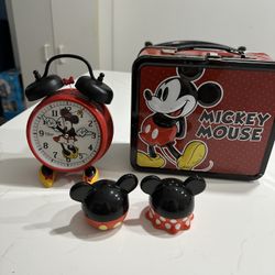 Disney Bundle Minnie Clock Lunch Box Salt Pepper 