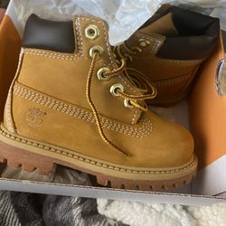 Size 7c NEVER worn Timberland boots