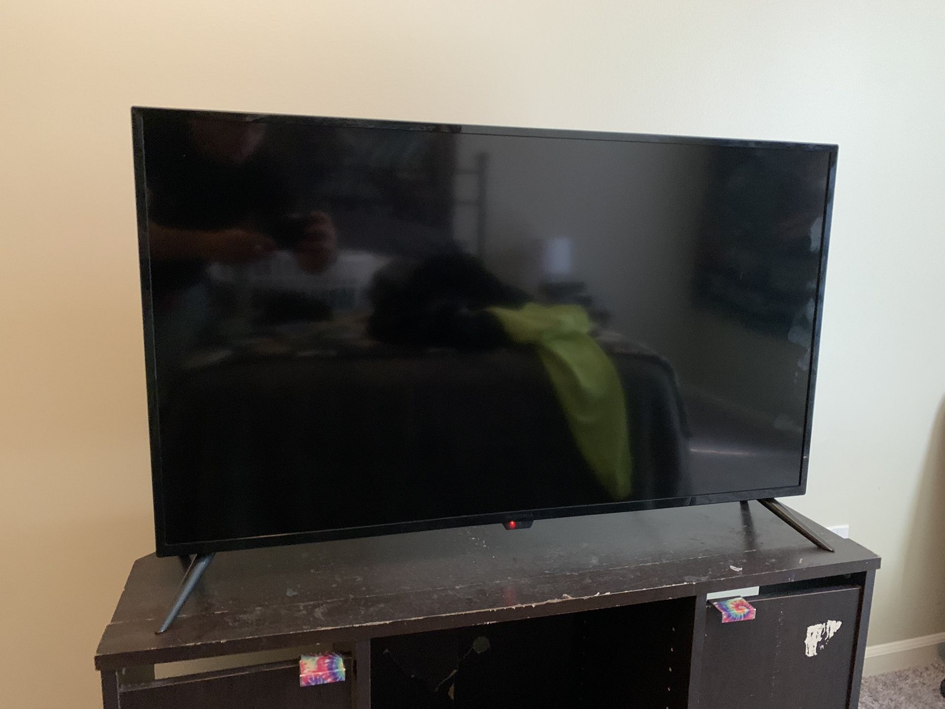 Insignia - 42" Class F20 Series LED Full HD Smart Fire TV