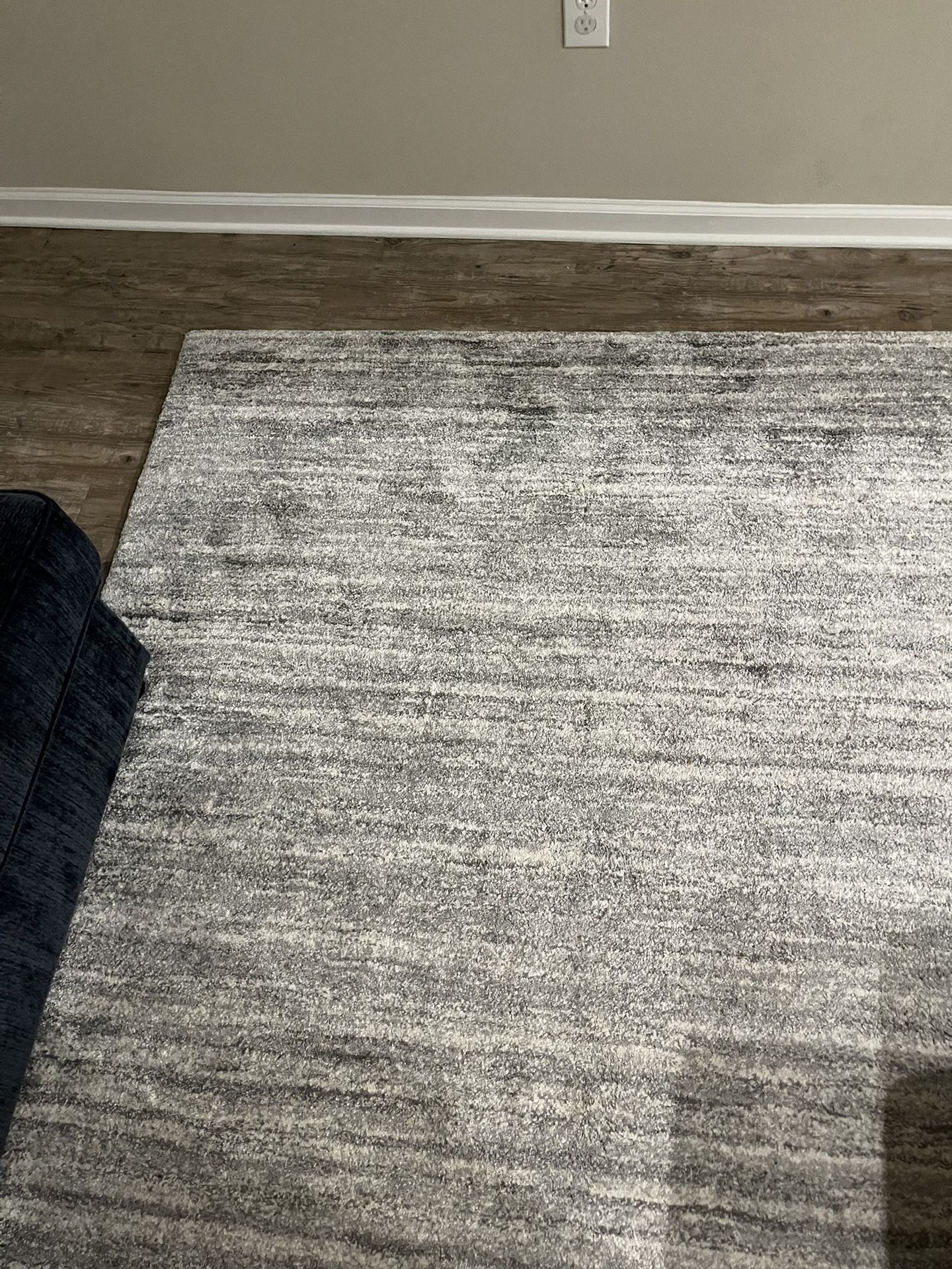 Beautiful Gray Area Rug