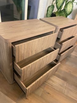Two Brand New Night Stands with 3 drawers!! size and details are on the picture