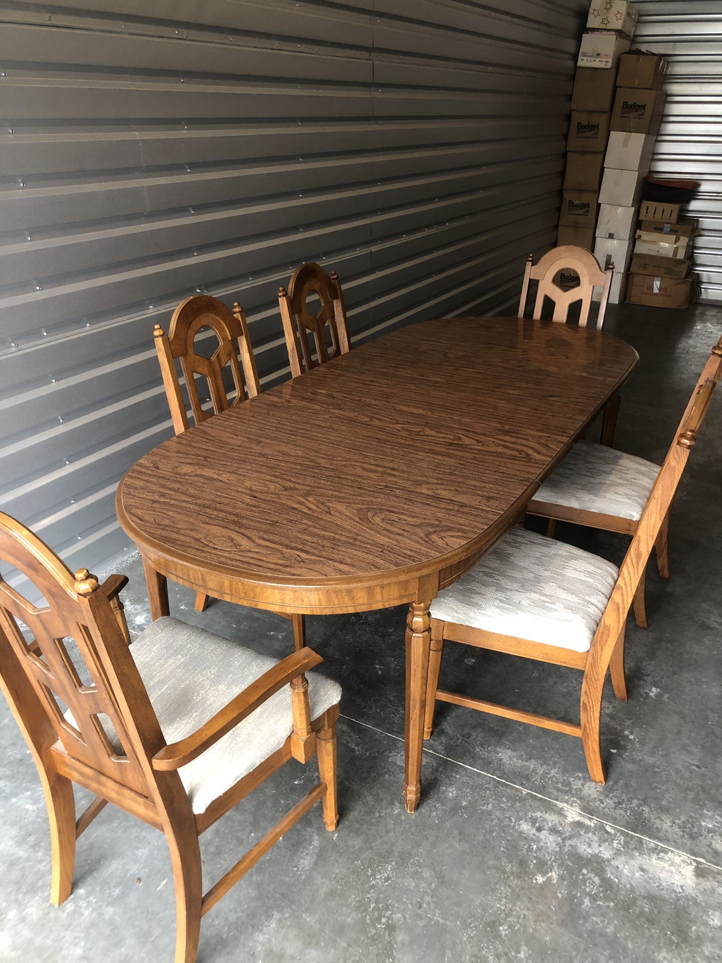 Table w/ 3 leaves and 6 chairs $150or OBO