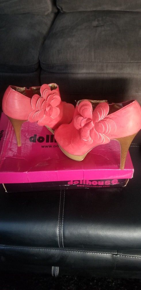 High Heels By Doll House 