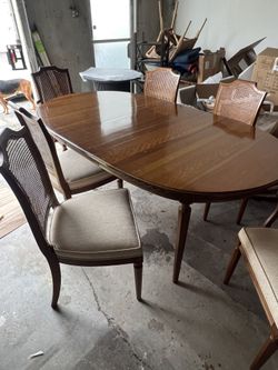 Dinning Table And Chairs