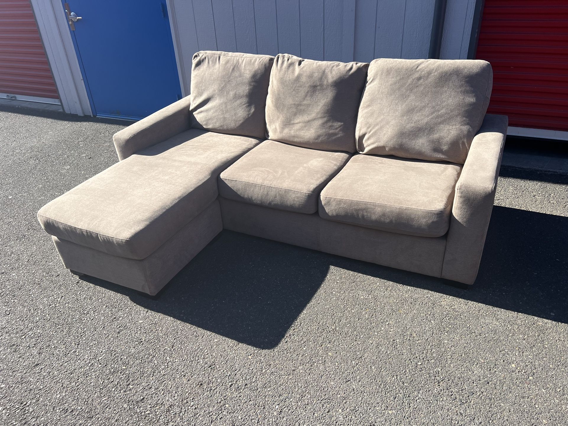 *FREE DELIVERY* Reversible Beige Sectional Sofa