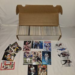 Nfl cards 600+ assorted years and makes
