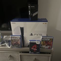 Ps5 Disk Version$400  In Box Comes With Everything Shown Except Extra Controller 