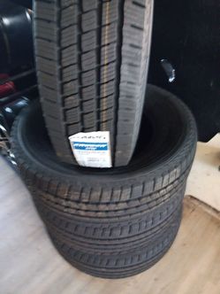 New Set of tires 275 70 18 KUMHO