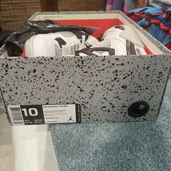 Air Jordan 4 Retro