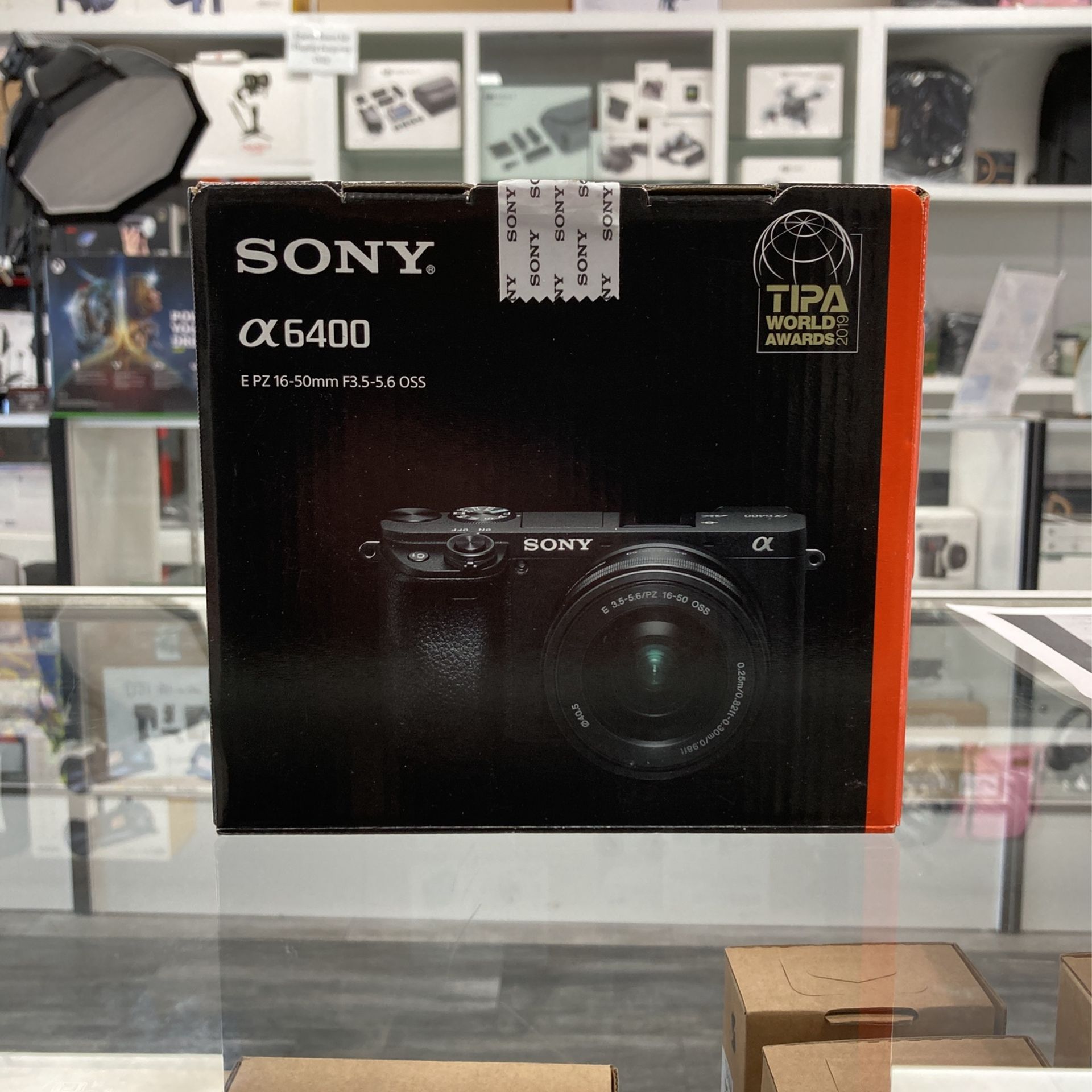 Sony A6400 16-50mm F3.5-5.6 OSS