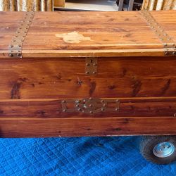 Handmade 1915 Cedar Blanket Chest / Hope Chest, Family Provenance, Rustic Antique Trunk