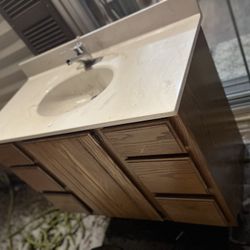 Free 42” Bathroom vanity