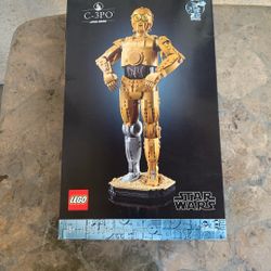 LEGO Star Wars C-3P0 Buildable Droid Figure for Build and Display Set 75398
