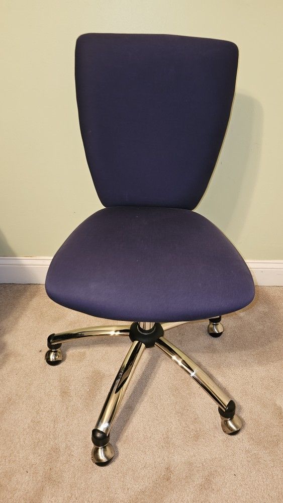 Pottery Barn Teen Desk Chair - LIKE NEW