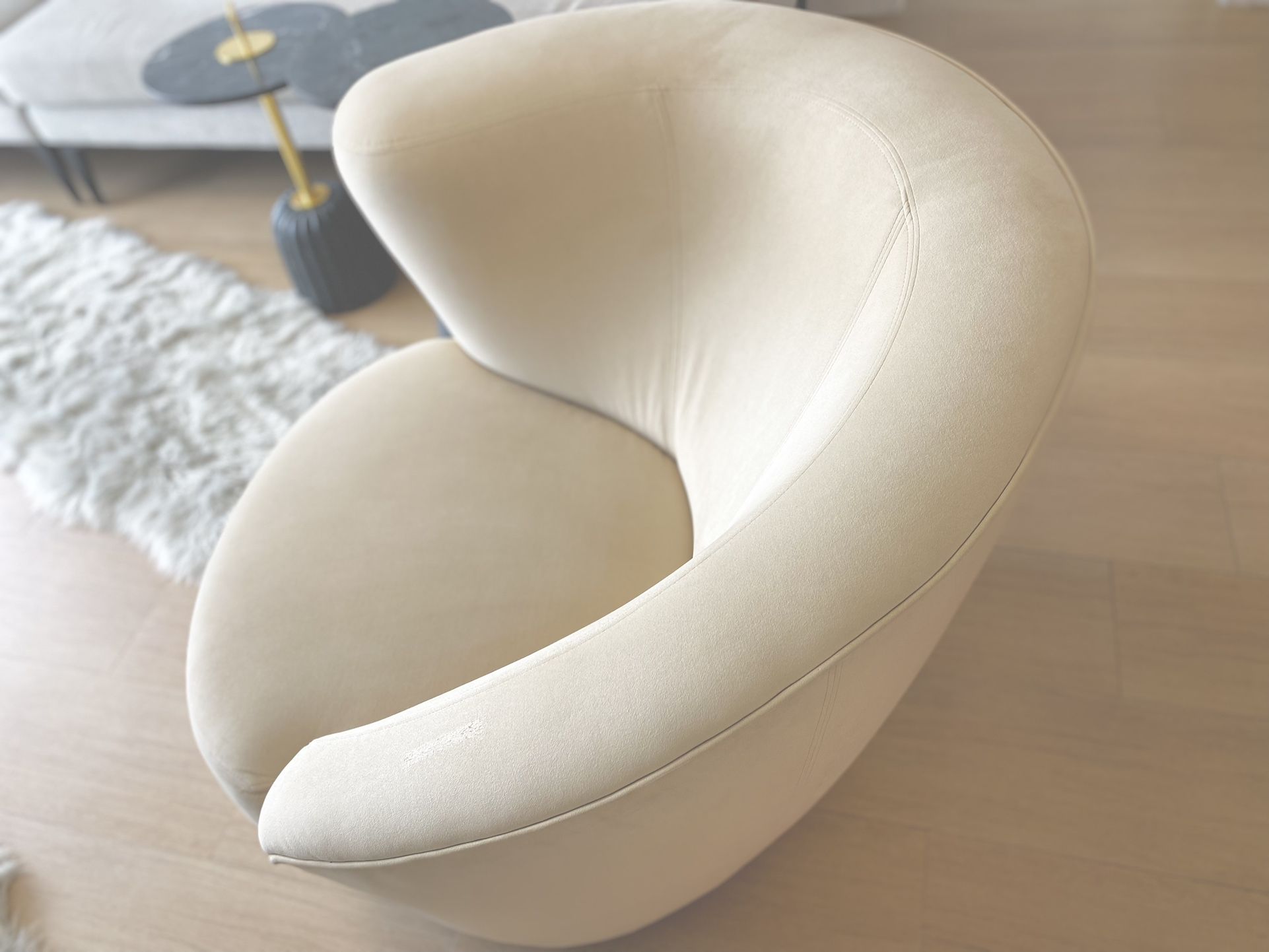 Vladimir Kagan Nautilus Swivel Chair