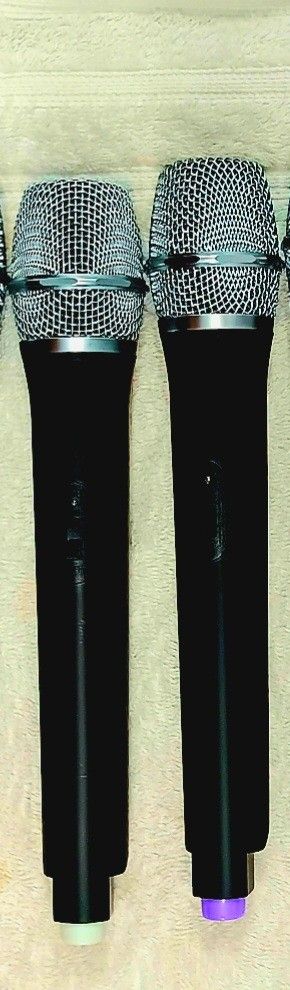 Wireless UDH Microphones New Condition 