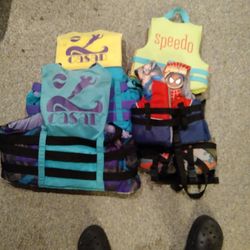LIFE VEST. 2. ADULT. XLG.   3. YOUTH    100 BUCKS. ALL 5 OF THEM.  GET LABOR DAY WEEKEND