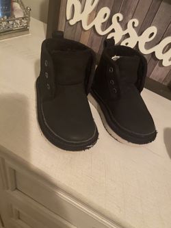 Baby ugg boots size 6