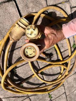 Shoreline power cord for the boat 30 ‘