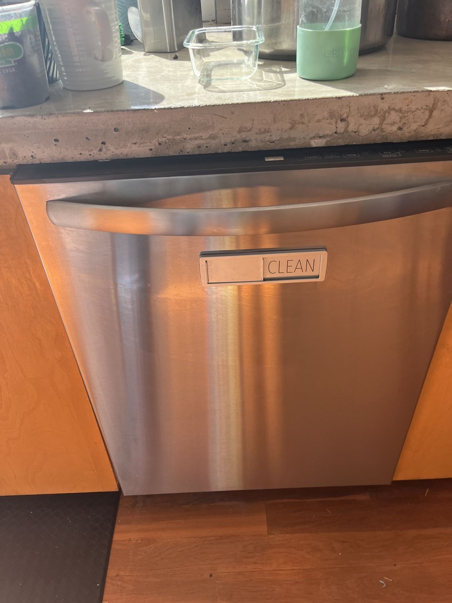 Like New - Frigidaire 24-in Top Control Built-in Dishwasher ENERGY STAR