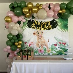 Party Backdrop Nala and Centerpiece Props