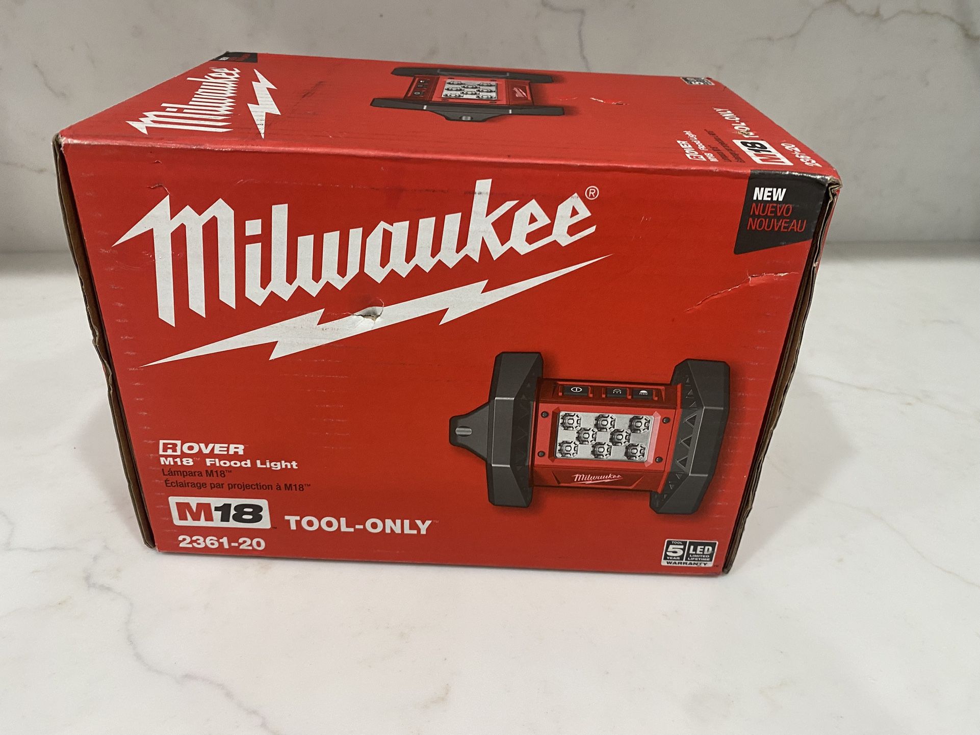 Milwaukee M18 Flood Light