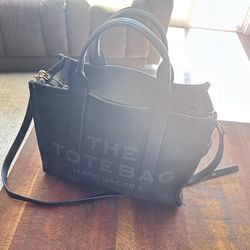 Medium Marc Jacobs The Tote Bag, Black 