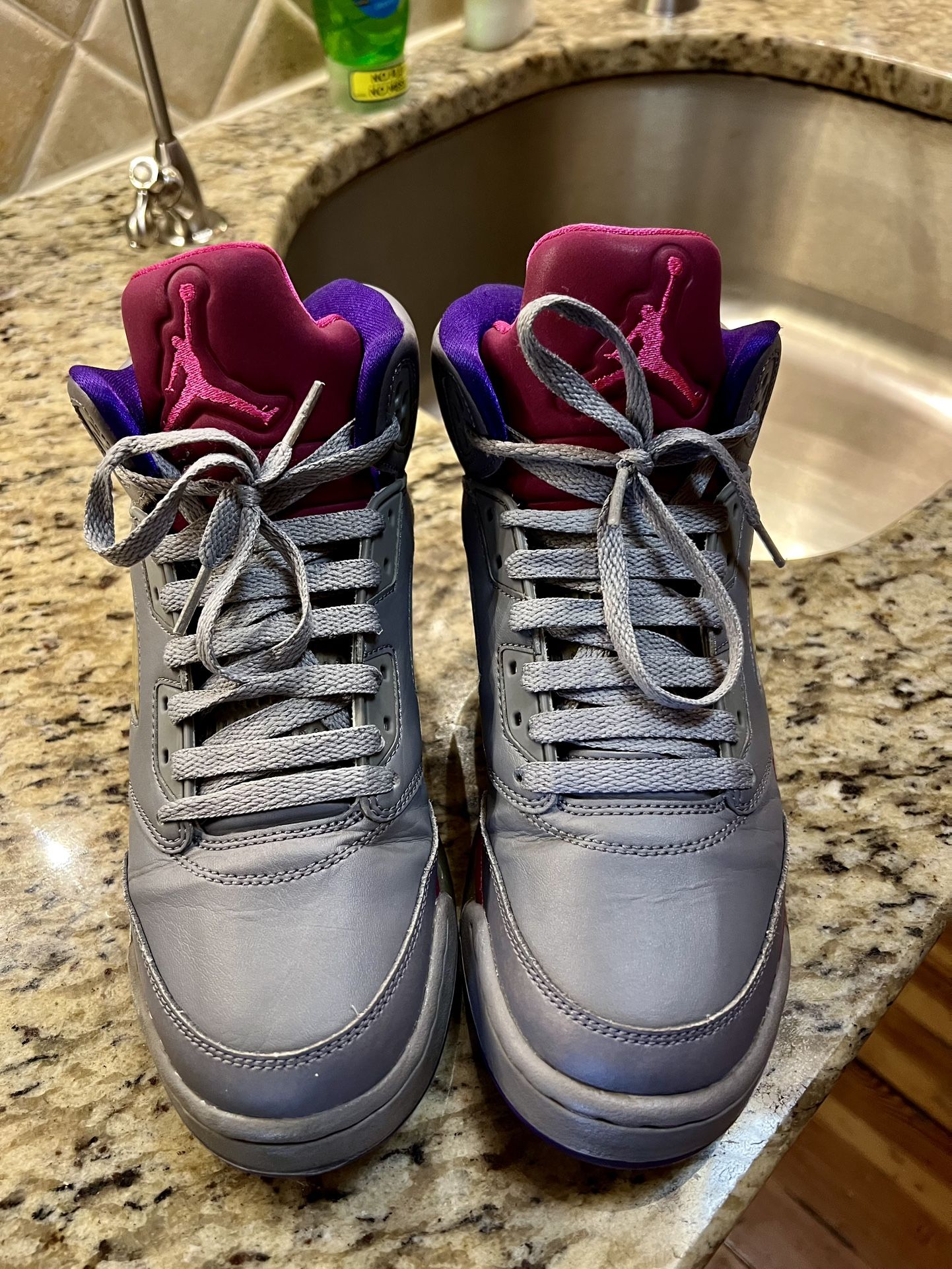 Jordan 5 Retro GS Cement Grey Pink 2013 Size 6.5Y Used 440892-009