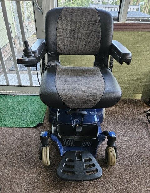 PRIDE POWERCHAIR