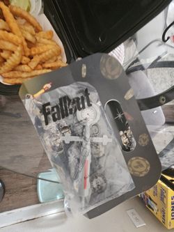 Daves Hot Chicken Fallout Survival Kit