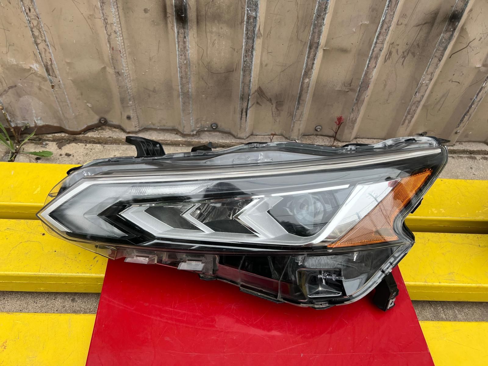 2019-2022 Nissan Altima Driver Side Headlight Used Oem