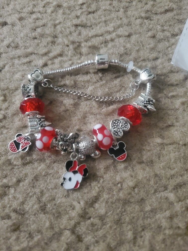 Bracelets An More