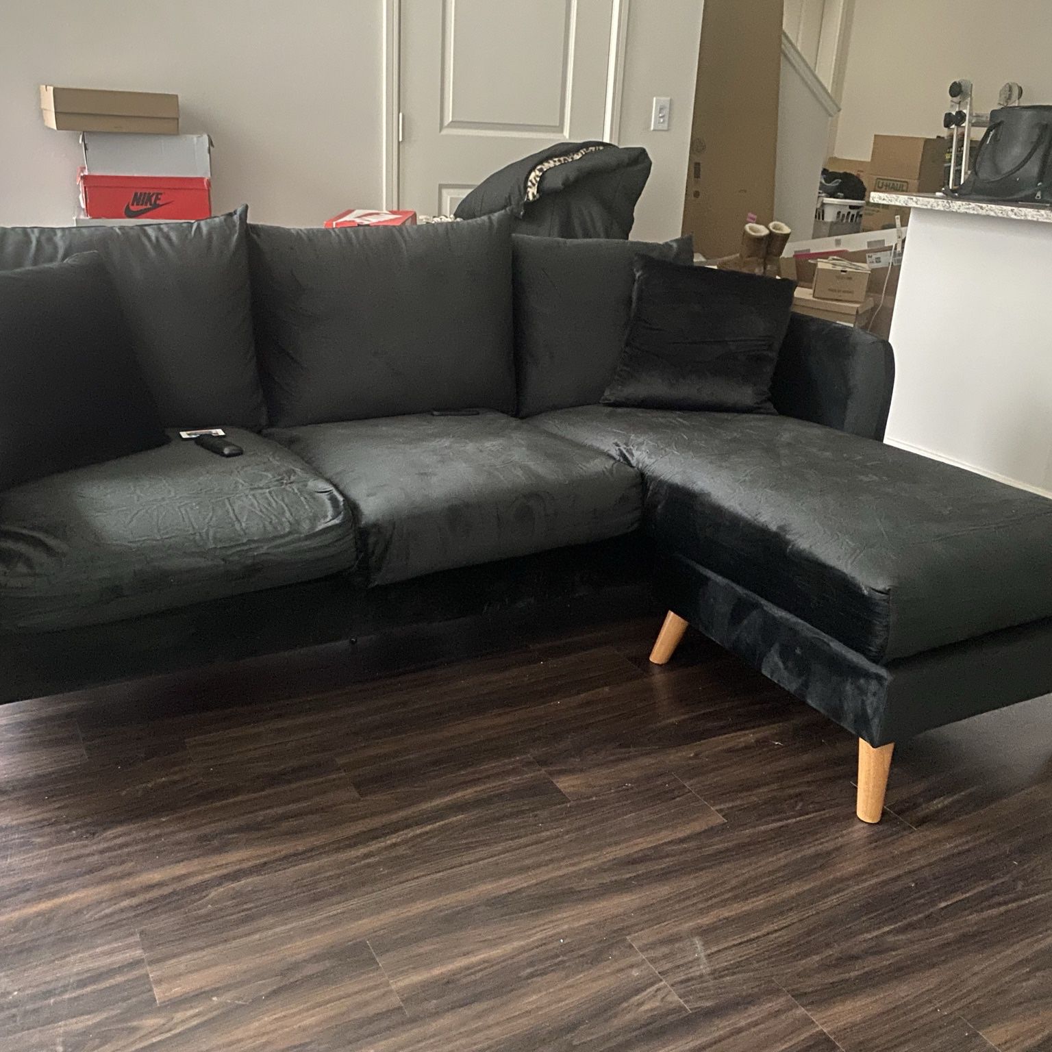 BLACK SECTIONAL FOR SALE (NEED GONE ASAP) 
