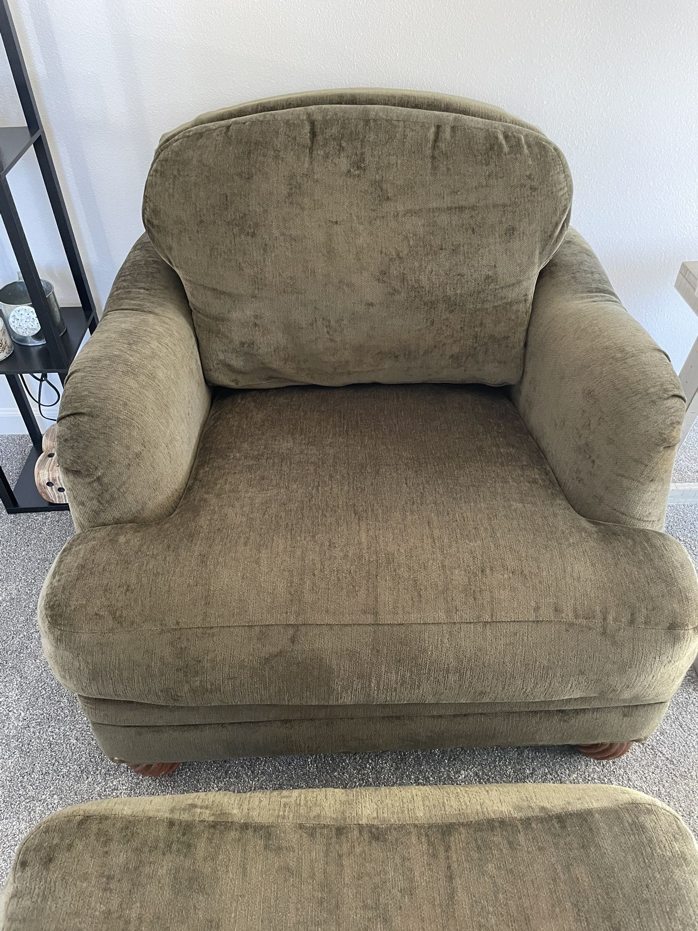 Oversized Green Chair With Ottoman 
