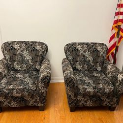 Grey Sofa Accent Chair From Raymour And Flanigans 