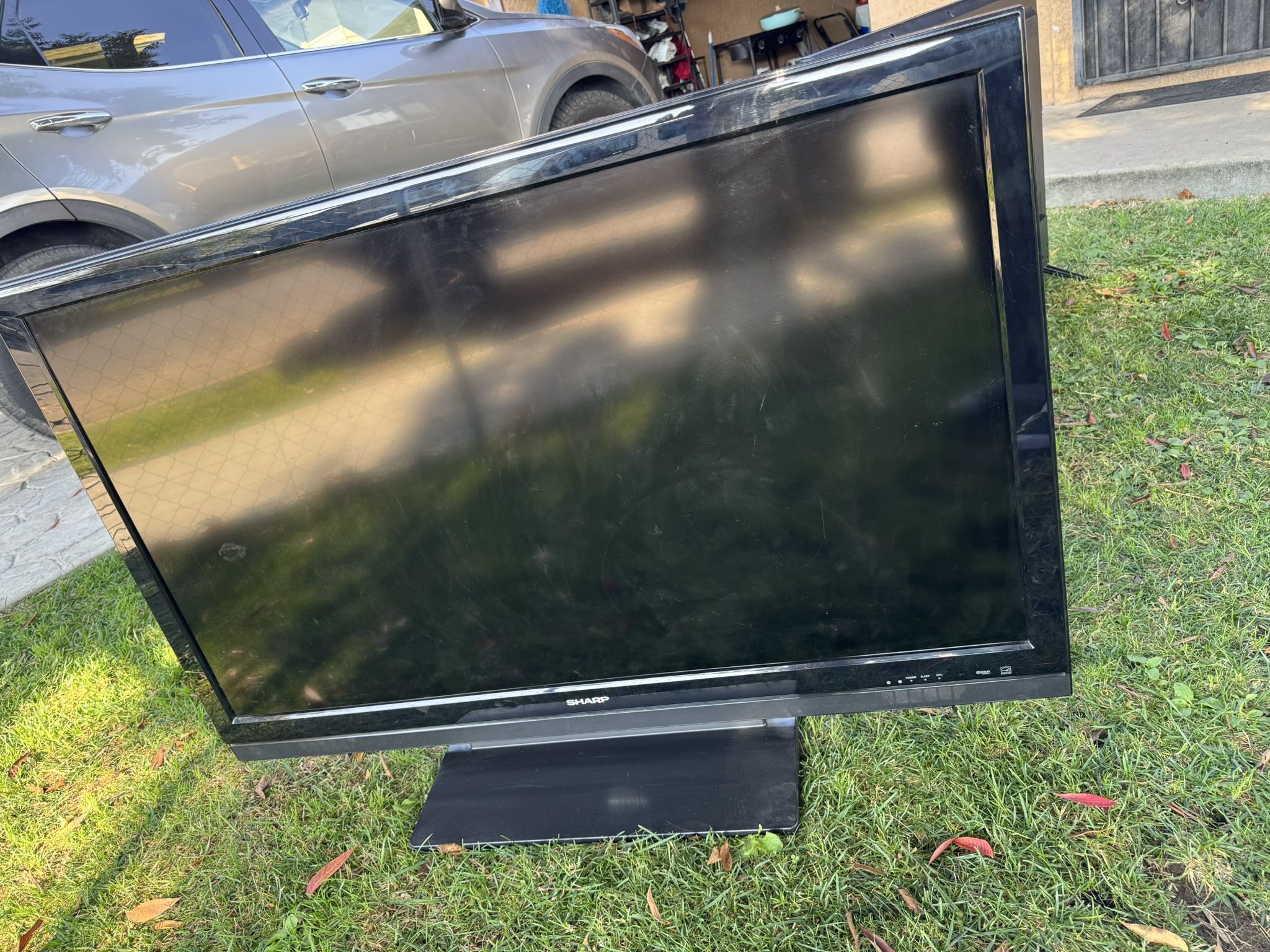 Sharp TV 55 Inches For $60