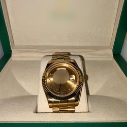 Day Date Style Watch