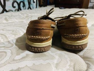 Sperrys size 3.5