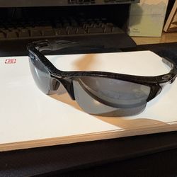 Oakley Half Jacket 2.0 Sunglasses (Black And Pink Lenses Included)