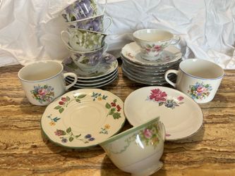 Teacups & Saucers