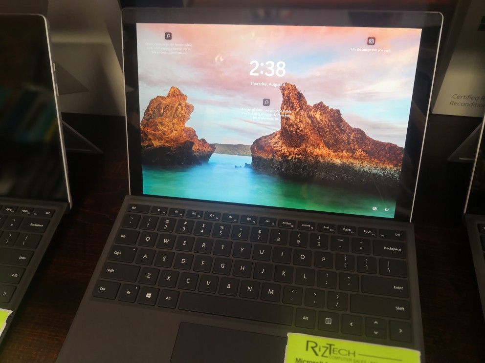 Microsoft Surface Pro 6 with Type Cover
Microsoft
Intel Core i5-8250U
1.60GHz Quad Core
8GB RAM 128GB SSD
Surface