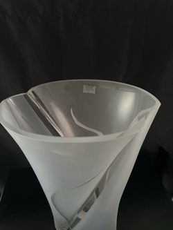 Cloud Shaped Frosted Classic Vase