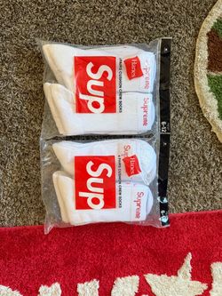 Supreme socks