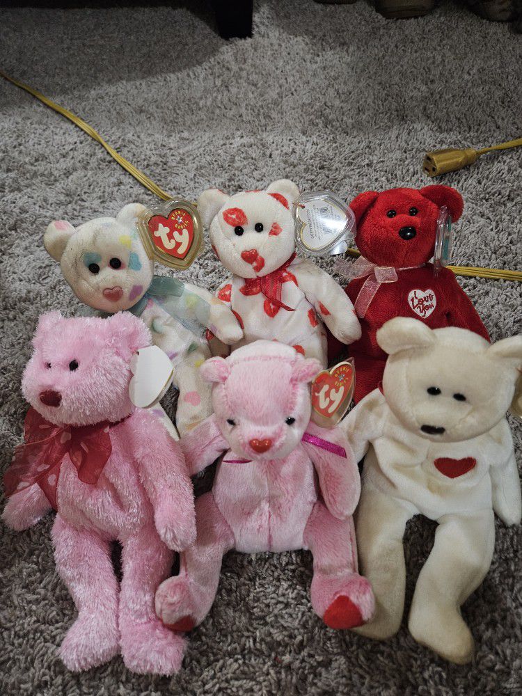 Lot Of Valentine Day Beenie Baby Bears